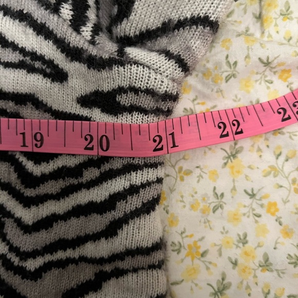 Vintage Wool Blend Leopard Print Cardigan Cape - Picture 2 of 4